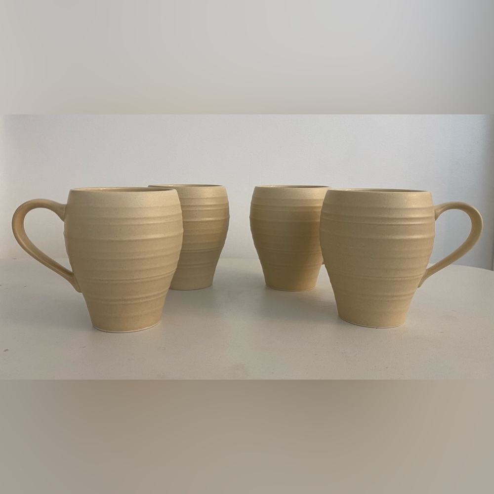 Set of 4 Swirl Tan Mikasa Mugs